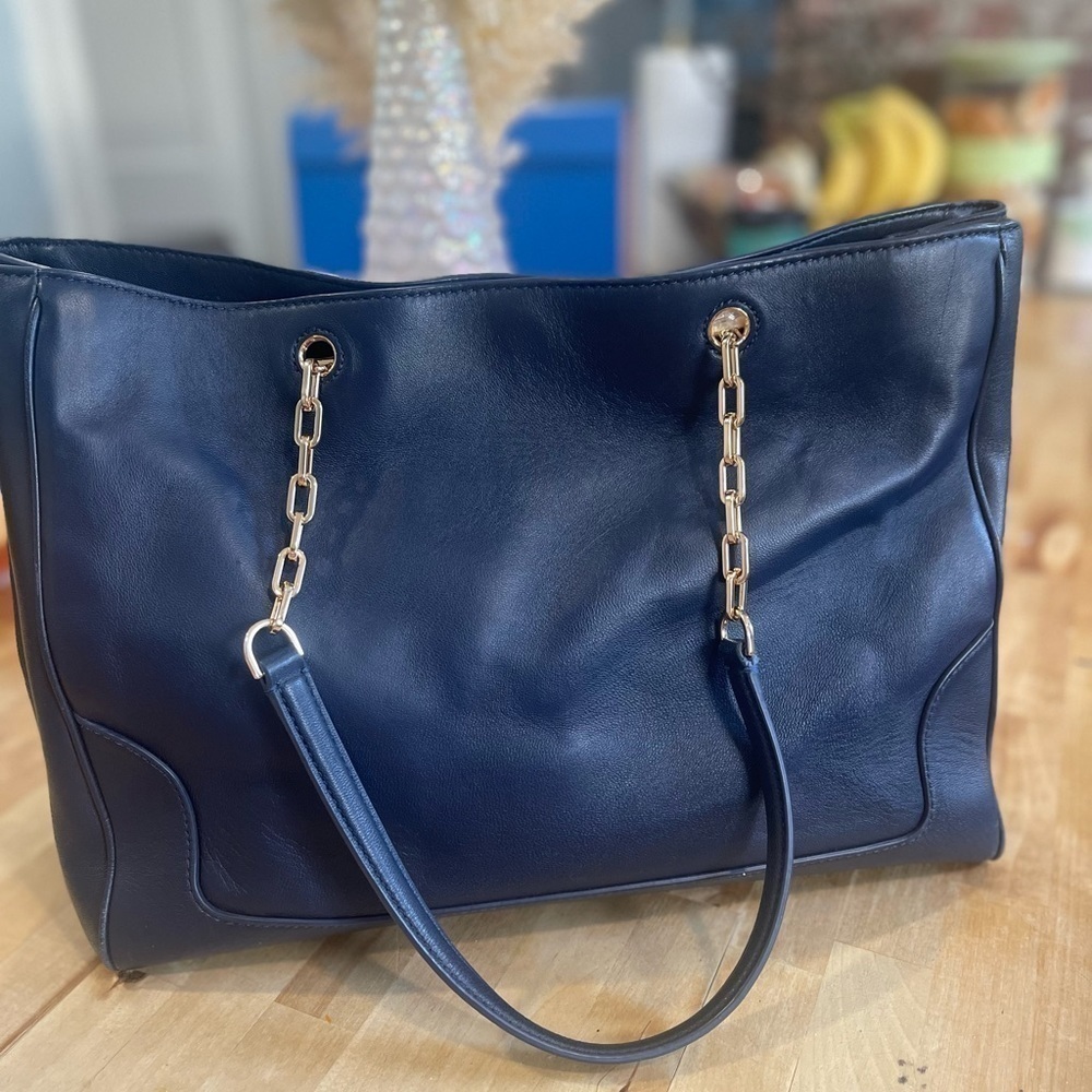 Tory Burch Carter Tote Chain Handle Tagged Tote Bag Leather Royal Navy 56968 - Picture 3 of 12